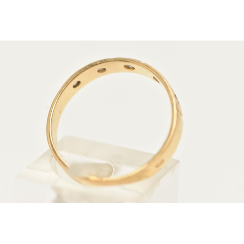 45 - A LATE VICTORIAN 18CT YELLOW GOLD DIAMOND FIVE STONE RING, set with five sightly graduating rose cut... 