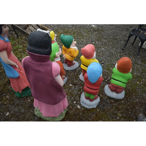 1001 - A SET OF NOVELTY COMPOSITE GARDEN FIGURES OF THE FAMOUS 1937 CHILDS DISNEY ANIMATION FILM, Snow Whit... 