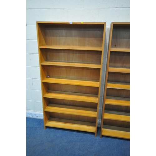 1251 - A PAIR OF MODERN OPEN BOOKCASES, with five shelves, width 92cm x depth 25cm x height 177cm (conditio... 