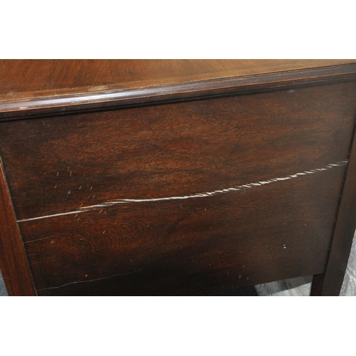 1266 - AN EDWARDIAN MAHOGANY DRESSING CHEST, fitted with two short over one long drawer, raised on square t... 