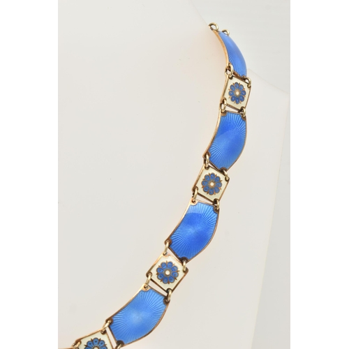 39 - A NORWEGIAN 'DAVID ANDERSEN' NECKLACE, a gilt necklace, comprising blue guilloche enamel panels, int... 