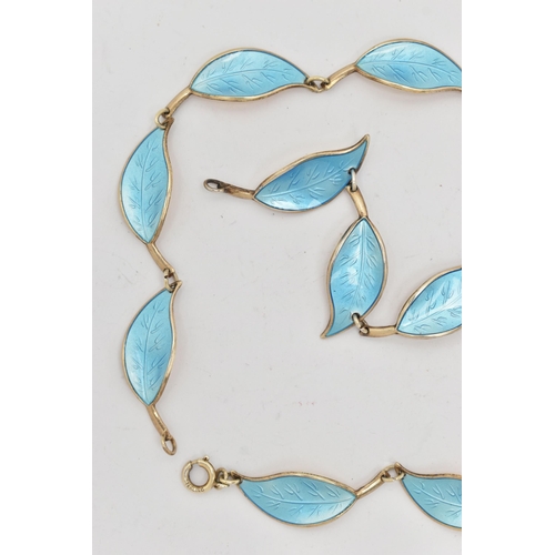 41 - A NORWEGIAN 'DAVID ANDERSEN' NECKLACE AND BRACELET, a gilt necklace, comprising blue enamel leaf dei... 