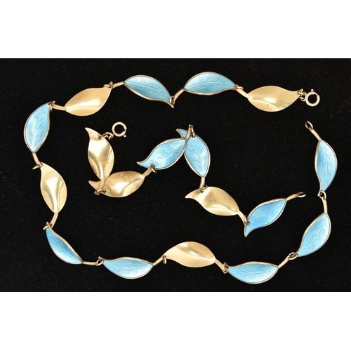 41 - A NORWEGIAN 'DAVID ANDERSEN' NECKLACE AND BRACELET, a gilt necklace, comprising blue enamel leaf dei... 