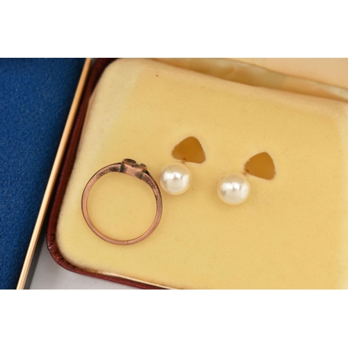 65 - A LADIES 9CT WATCH, A ROSE METAL RING MOUNT, AND A PAIR OF EARRINGS, to include a ladies manual wind... 