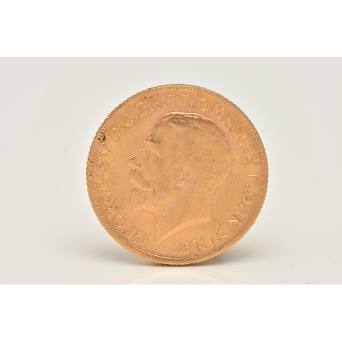 110 - A FULL GOLD SOVEREIGN COIN GEORGE V, dated 1915, 22ct gold, 22.05mm, 7.98 grams