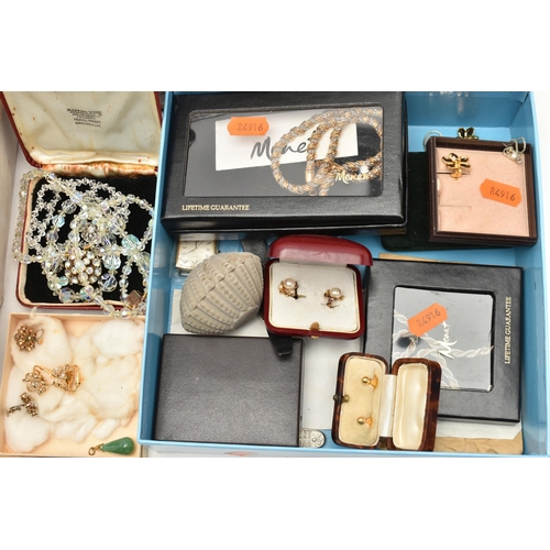 85 - A BOX OF ASSORTED JEWELLERY, to include a pair of white metal, marcasite and imitation pearl screw b... 