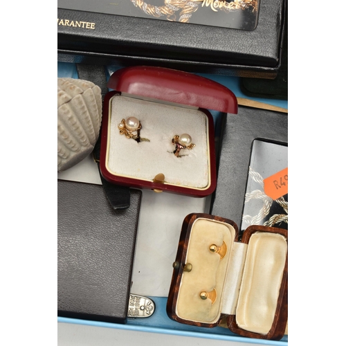 85 - A BOX OF ASSORTED JEWELLERY, to include a pair of white metal, marcasite and imitation pearl screw b... 