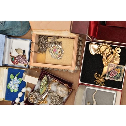 93 - A BOX OF ASSORTED COSTUME JEWELLERY AND ITEMS, to include various beaded necklaces, chains, ceramic ... 