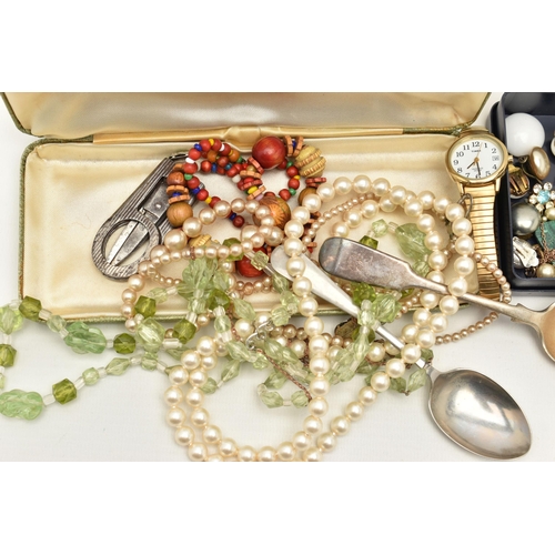 95 - A SMALL PLASTIC BOX OF JEWELLERY, WRISTWATCHES AND OTHER ITEMS, to include a single silver Winners t... 