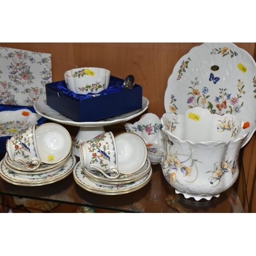 386 - A LARGE QUANTITY OF AYNSLEY 'COTTAGE GARDEN' AND 'PEMBROKE' PATTERN TEA AND GIFTWARE, comprising a m... 