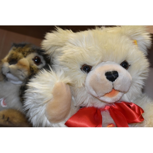 389 - A STEIFF TEDDY BEAR AND HARE, comprising a Steiff Cosy Friends 'Franz' teddy bear, no 669354, fully ... 