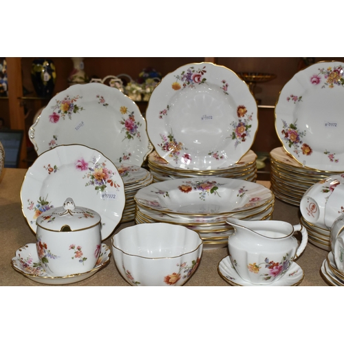 416 - A NINETY TWO PIECE ROYAL CROWN DERBY 'DERBY POSIES ' PATTERN DINNER SERVICE, comprising one lidded t... 