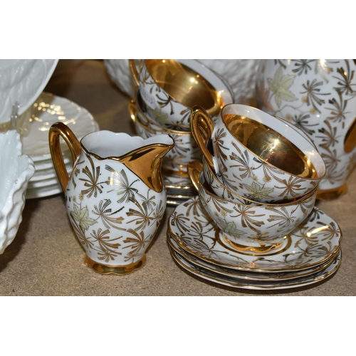 417 - LARGE QUANTITY OF WHITE WEDGWOOD ''COUNTRYWARE'' DESIGN DINNER WARE, ALSO WITH A BAVARIAN TEA SET, A... 