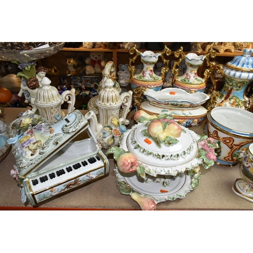 422 - A GROUP OF NINETEEN NAMED AND UNNAMED CONTINENTAL CAPODIMONTE STYLE CERAMIC ORNAMENTS to include a q... 