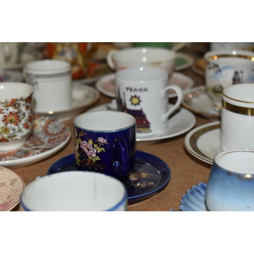 461 - A LARGE SELECTION OF TEA/COFFEE CUPS AND SAUCERS, varies designs comprising of oriental, fruit, flor... 