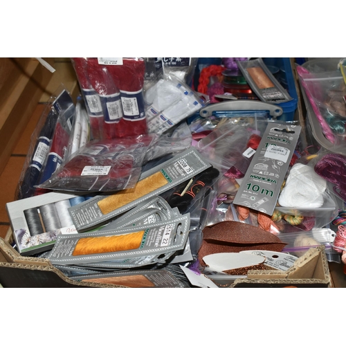 512 - FIVE BOXES OF ARTS AND CRAFTS SUPPLIES to include a large quantity of threads, string, and glitter, ... 