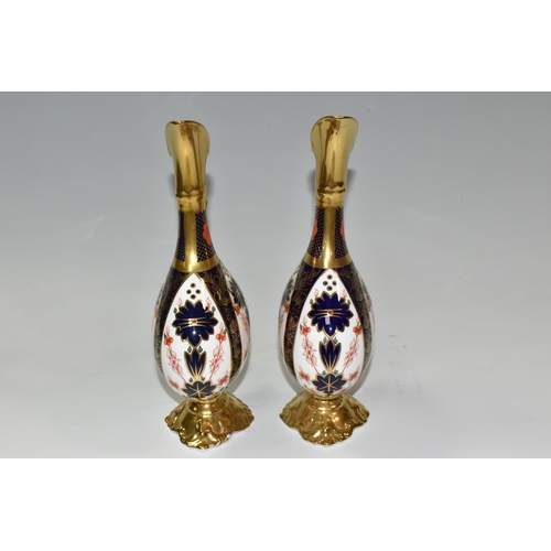 318 - A PAIR OF ROYAL CROWN DERBY OLD IMARI 1128 SOLID GOLD BAND SWAN NECKED VASES, height 26cm (2) (Condi... 