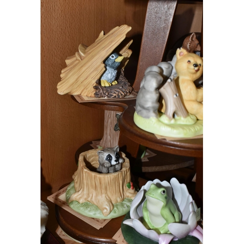 339 - A GROUP OF BOXED FRANKLIN PORCELAIN 'WOODLAND SURPRISES' FIGURES WITH DISPLAY STAND, each piece incl... 