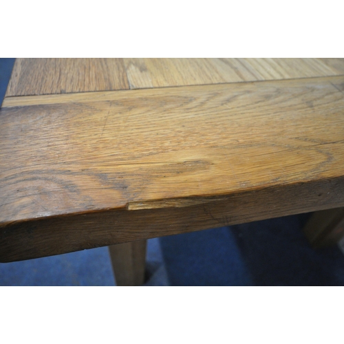 1280 - A SOLID OAK RECTANGULAR EXTENDING DINING TABLE, extended length 180cm x closed length 140cm x depth ... 