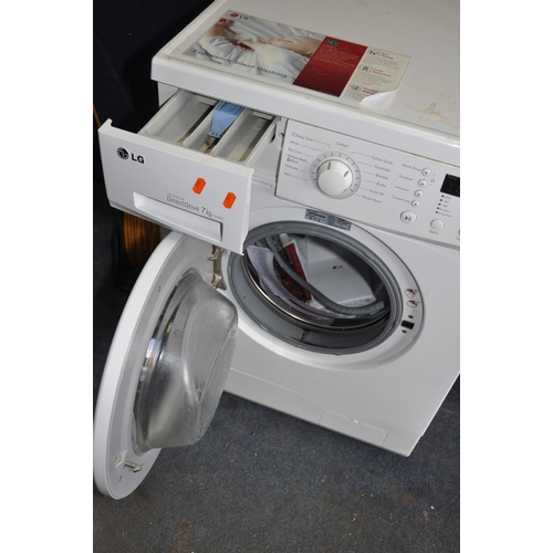 1052 - A LG F1256QD WASHING MACHINE width 60cm depth 60cm height 85cm (PAT pass, spin cycle run but not tes... 