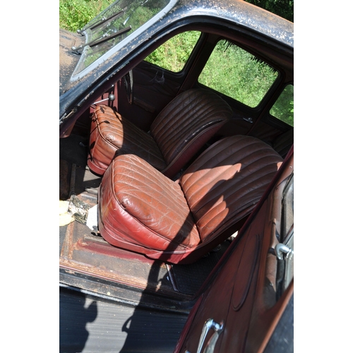 998 - A 1939 HILLMAN 14 FOUR DOOR SALOON CAR in black, 1700cc petrol engine manual gearbox, brown leather ... 