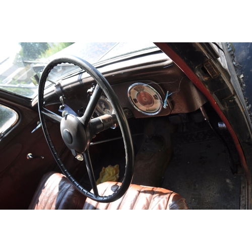 998 - A 1939 HILLMAN 14 FOUR DOOR SALOON CAR in black, 1700cc petrol engine manual gearbox, brown leather ... 