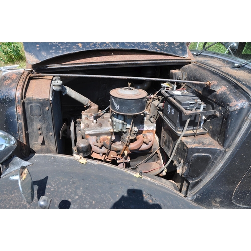 998 - A 1939 HILLMAN 14 FOUR DOOR SALOON CAR in black, 1700cc petrol engine manual gearbox, brown leather ... 