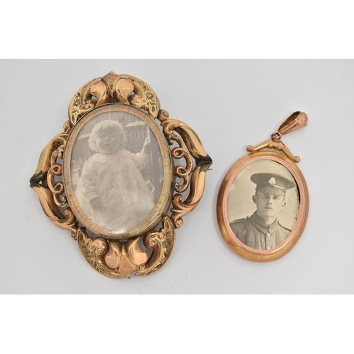 17 - AN EARLY 20TH CENTURY PHOTO PENDANT AND A BROOCH, a yellow metal double sided photo pendant, fitted ... 