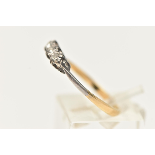 25 - A THREE STONE DIAMOND RING, designed as three brilliant cut diamonds in claw settings, stamped 18ct,... 