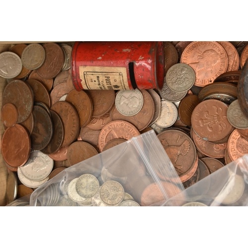 211 - A HEAVY CARDBOARD TRAY OF 20TH CENTURY COINS, containing lots of mixed silver to include .925 Silver... 