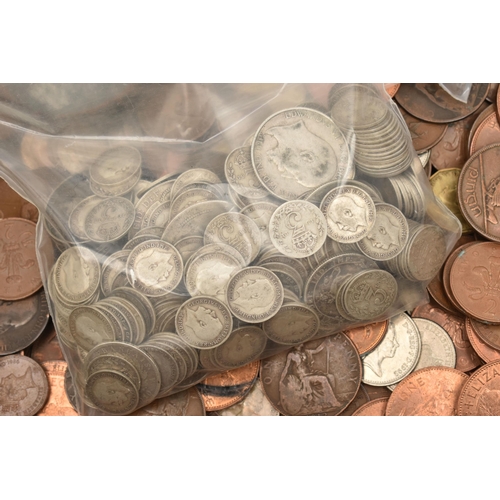 211 - A HEAVY CARDBOARD TRAY OF 20TH CENTURY COINS, containing lots of mixed silver to include .925 Silver... 