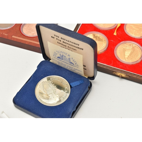 213 - A LARGE PLASTIC STORAGE BOX AND COIN CASES OF MIXED COINS AND COMMEMORATIVES, to include classic Bri... 