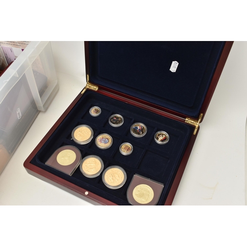 213 - A LARGE PLASTIC STORAGE BOX AND COIN CASES OF MIXED COINS AND COMMEMORATIVES, to include classic Bri... 