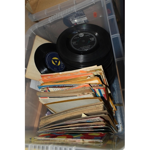 311 - A VINTAGE ANTORIA TURNTABLE RECORD PLAYERS AND RECORDS to include a boxed Antoria record player with... 