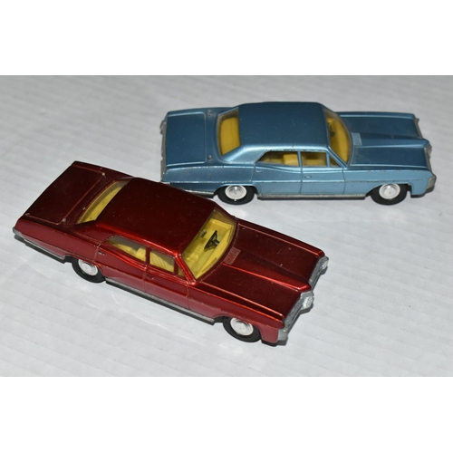 322 - AN UNBOXED DINKY TOYS PONTIAC PARISIENNE, No.173, in a light metallic blue colour with lemon interio... 