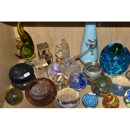 396 - A LARGE QUANTITY OF GLASS PAPERWEIGHTS, comprising a pink Caithness Glass bud vase and perfume atomi... 