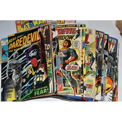 433 - A BOX OF MARVEL AND DC COMICS, almost 150 comics from Iron Man, Batman, Daredevil, Detective Comics,... 