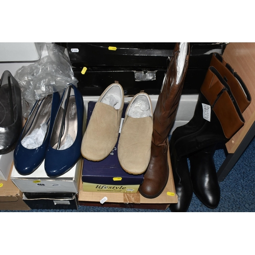 468 - A GROUP OF UNUSED SIZED 9 AND 9E WOMEN'S SHOES AND BOOTS to include eight pairs of J.D. Williams hig... 