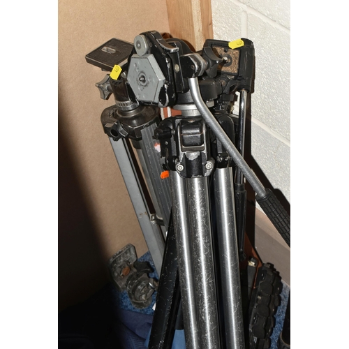 469 - A GROUP OF FOUR ASSORTED SIZED TRIPODS AND A BAG from named manufacturers to include Eumig, Kenlock,... 