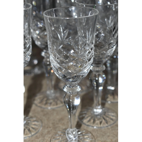 478 - A GROUP OF MOSTLY EDINBURGH INTERNATIONAL CRYSTAL GLASSWARE to include two Edinburgh International d... 