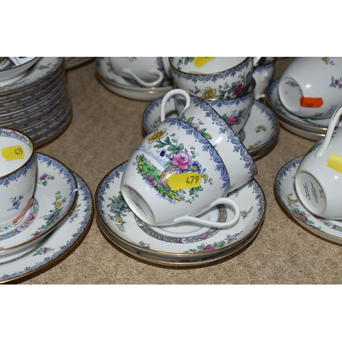 479 - A FORTY-TWO PIECE COPELAND SPODE LYON TEA SERVICE to include fourteen tea cups (two with a hairline ... 