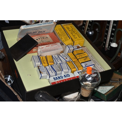 498 - TWO BOXES AND LOOSE VINTAGE MEDICAL ITEMS, to include dressing in the wrappers/box, two vintage baum... 