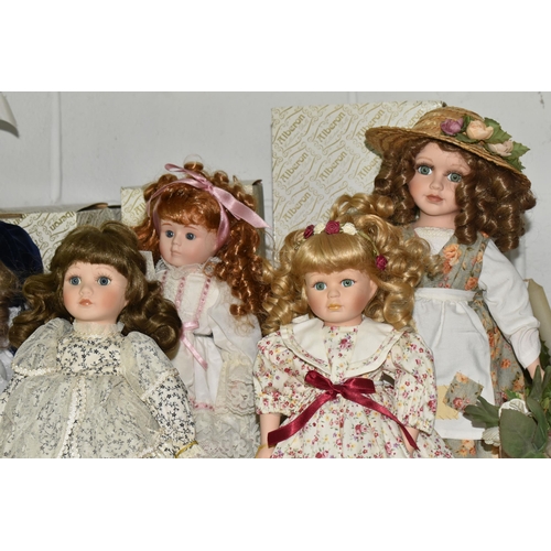 517 - A GROUP OF COLLECTORS DOLLS AND ACCESSORIES, comprising eight dolls, mainly by Alberon of which five... 