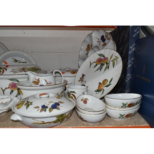 527 - FIFTY EIGHT PIECES OF ROYAL WORCESTER EVESHAM DINNER WARE, comprising a crudité dish, two oval turee... 