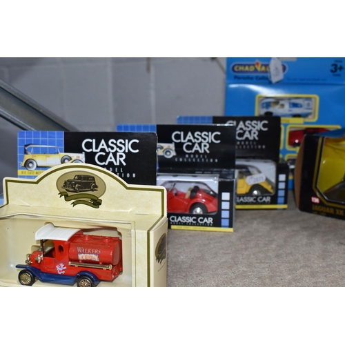 541 - A COLLECTION OF DIECAST VEHICLES, mainly boxed, to include a Matchbox London Bus MB 17 with Stafford... 