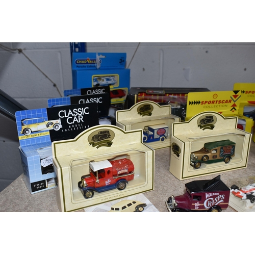 541 - A COLLECTION OF DIECAST VEHICLES, mainly boxed, to include a Matchbox London Bus MB 17 with Stafford... 