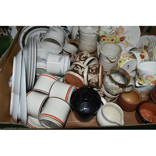 542 - FIVE BOXES AND LOOSE CERAMICS AND GLASS WARE, to include a mid - twentieth century Austrian vase mar... 