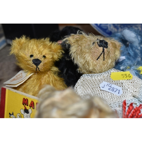 556 - A GROUP OF SMALL SOFT TOYS AND BEARS, comprising a Norah Wellings style souvenir sailor doll, height... 