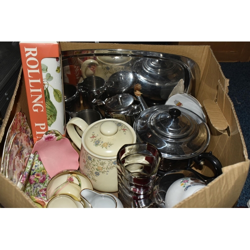 576 - FOUR BOXES AND LOOSE CERAMICS AND GLASS WARE, to include four pieces of Crown Devon 'Stockholm': a t... 