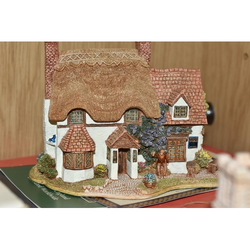 326 - FIFTEEN BOXED LILLIPUT LANE SCULPTURES AND SIX LILLIPUT LANE LIMITED EDITION COLLECTOR'S PLATES, com... 